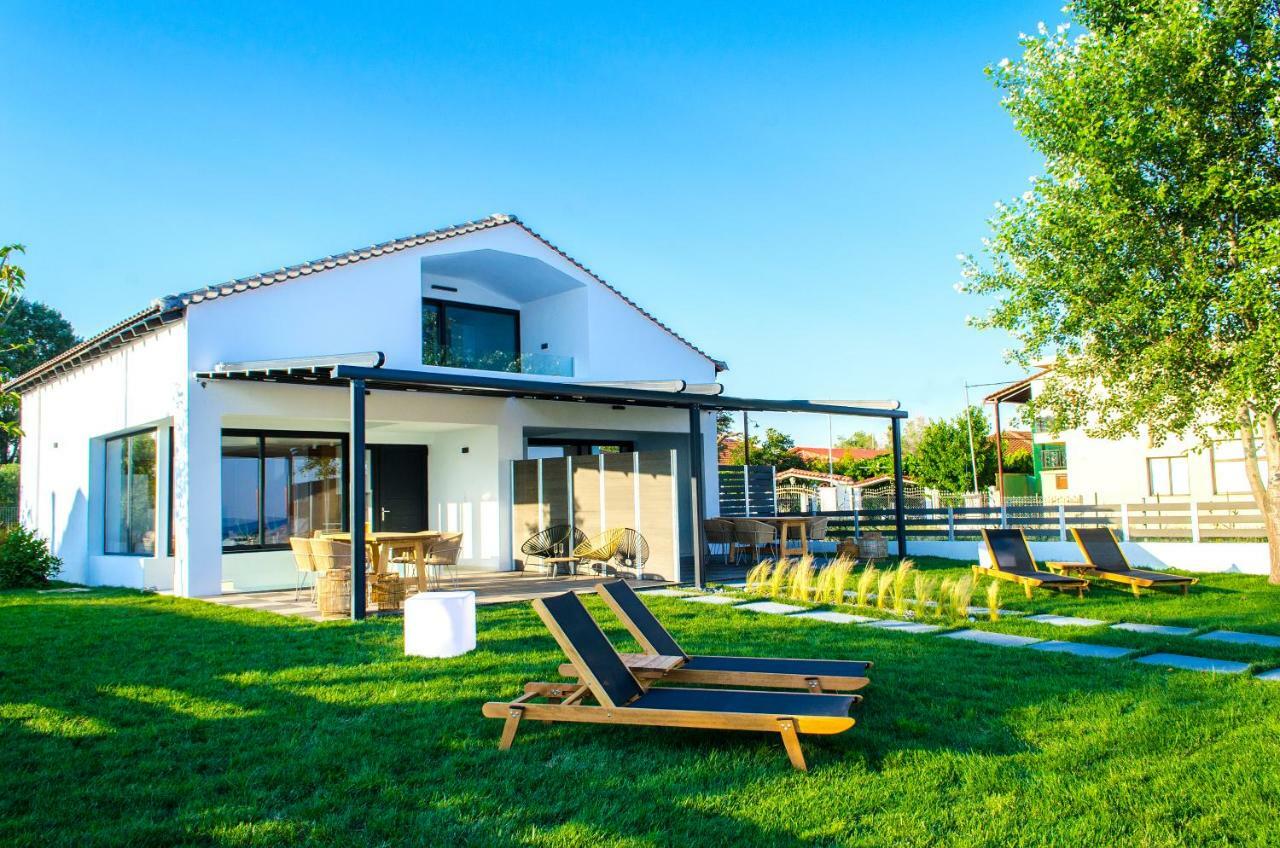 Thea Suites Nea Kallikrateia Exterior foto